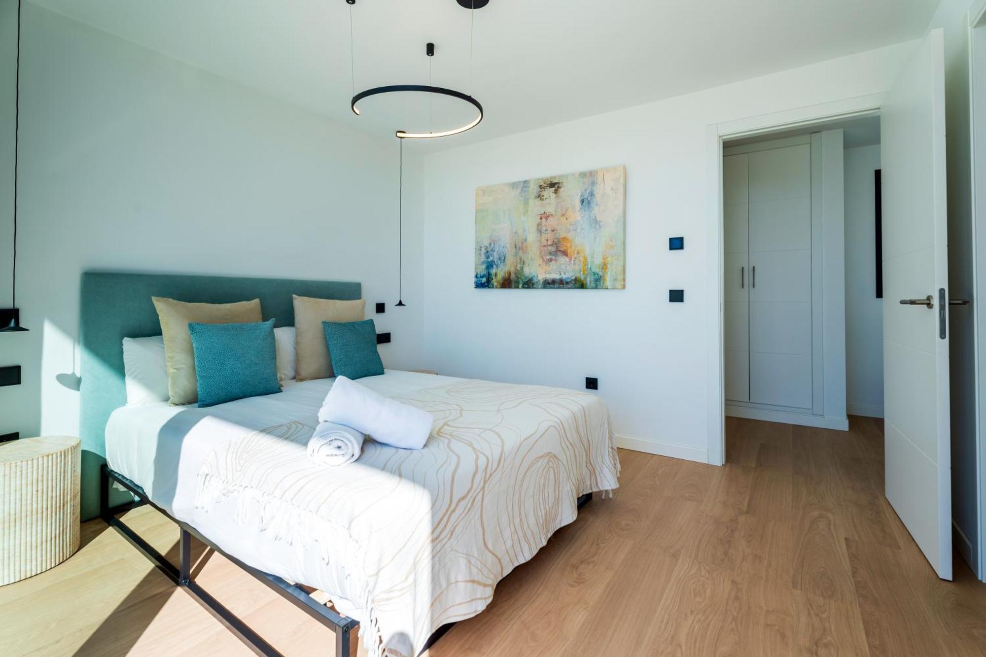 Villa Vacation I La Moderne, Sparkling Heated Pool, Private Gym, Cine Room, Arcade Machines *