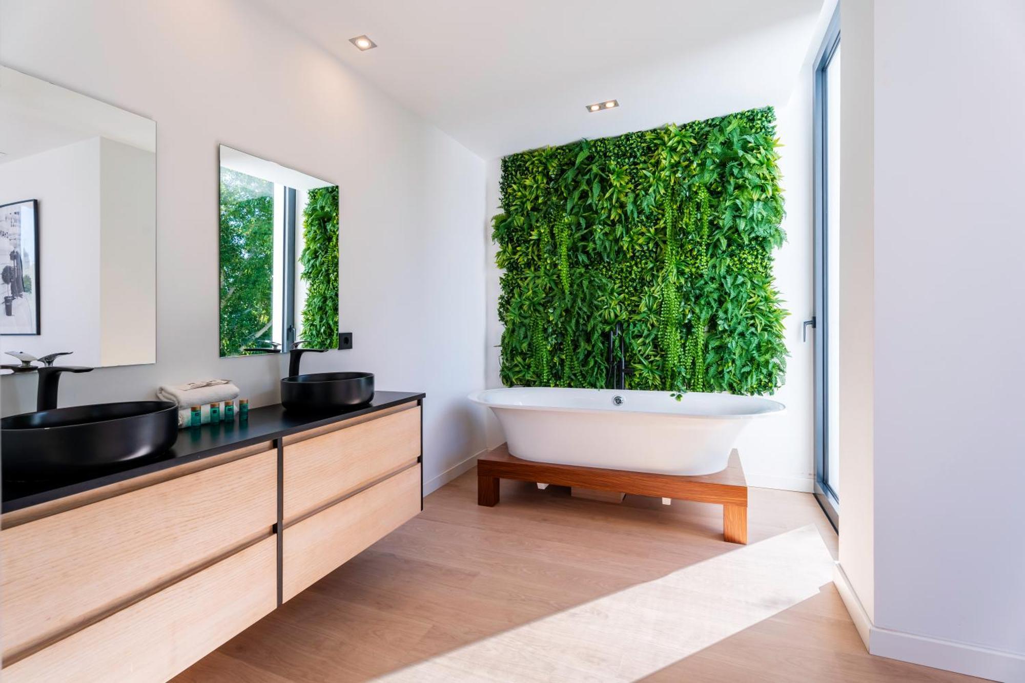 Vacation I La Moderne, Sparkling Heated Pool, Private Gym, Cine Room, Arcade Machines Villa